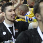 Finał PP piłkarzy ręcznych: PGE Vive Kielce - Azoty Puławy. Vive z Pucharem Polski / Krzysztof Bujnowicz / Radio Kielce