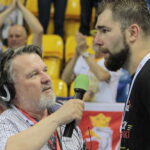 Finał Pucharu Polski piłkarzy ręcznych: PGE Vive Kielce - Azoty Puławy. Red. Marek Cender w rozmowie z Mateuszem Kusem / Krzysztof Bujnowicz / Radio Kielce