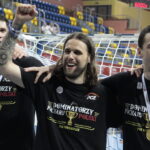 Finał PP piłkarzy ręcznych: PGE Vive Kielce - Azoty Puławy. Vive z Pucharem Polski / Krzysztof Bujnowicz / Radio Kielce