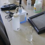 07.05.2018 Kielce. UJK. Instytut Matematyczno - Przyrodniczy. Badania wody z Silnicy / Mateusz Kaczmarczyk / Radio Kielce