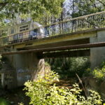 Zanieczyszczona rzeka Silnica przy ulicy Karczunek / Marzena Mąkosa / Radio Kielce