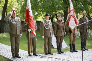 Cmentarz Wojsk Polskich. Obchody Narodowego Dnia Zwycięstwa / Marzena Mąkosa / Radio Kielce