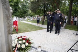 Cmentarz Wojsk Polskich. Obchody Narodowego Dnia Zwycięstwa / Marzena Mąkosa / Radio Kielce