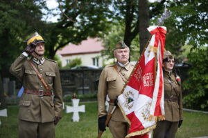 Cmentarz Wojsk Polskich. Obchody Narodowego Dnia Zwycięstwa / Marzena Mąkosa / Radio Kielce