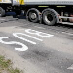 Zanieczyszczone piachem kieleckie ulice / Marzena Mąkosa / Radio Kielce