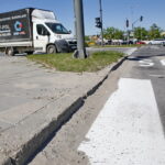 Zanieczyszczone piachem kieleckie ulice / Marzena Mąkosa / Radio Kielce