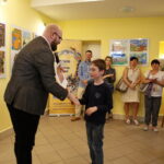 Wręczenie nagród i prezentacja prac z konkursu plastycznego "Z literaturą wśród zwierząt" w Miejskiej Bibliotece Publicznej na ulicy Jana Nowaka - Jeziorańskiego / Marzena Mąkosa / Radio Kielce