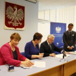 Podpisanie umów w ramach programu Maluch + / Marzena Mąkosa / Radio Kielce