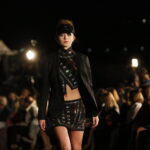 Pokaz mody na Zamku Królewskim w Chęcinach. XX jubileuszowy Festiwal Off Fashion / Marzena Mąkosa / Radio Kielce