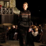 Pokaz mody na Zamku Królewskim w Chęcinach. XX jubileuszowy Festiwal Off Fashion / Marzena Mąkosa / Radio Kielce