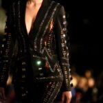 Pokaz mody na Zamku Królewskim w Chęcinach. XX jubileuszowy Festiwal Off Fashion / Marzena Mąkosa / Radio Kielce