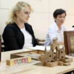 Konferencja prasowa dotycząca nowej wystawy „Kolorowy świat klocków” / Marzena Mąkosa / Radio Kielce