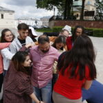 Briefing prasowy pod Pałacem Biskupów Krakowskich / Marzena Mąkosa / Radio Kielce