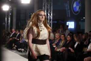 Off Fashion. Pokaz mody w salonie BMW / Marzena Mąkosa / Radio Kielce