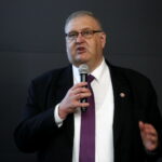 Konferencja naukowa "Nauka a wymiar sprawiedliwości" w Europejskim Centrum Edukacji Geologicznej w Korzecku. Na zdjęciu: Bogdan Święczkowski - I Zastępca Prokuratora Generalnego, Prokurator Krajowy / Marzena Mąkosa / Radio Kielce