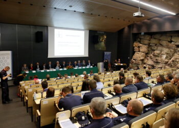 Konferencja naukowa "Nauka a wymiar sprawiedliwości" w Europejskim Centrum Edukacji Geologicznej w Korzecku / Marzena Mąkosa / Radio Kielce