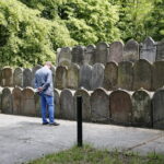 75 rocznica morderstwa dzieci żydowskich w Kielcach. Cmentarz żydowski w Kielcach / Marzena Mąkosa / Radio Kielce