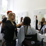 Akcja "Daj włos" na Uniwersytecie Jana Kochanowskiego w Kielcach / Marzena Mąkosa / Radio Kielce