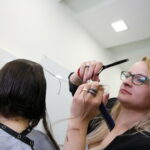 Akcja "Daj włos" na Uniwersytecie Jana Kochanowskiego w Kielcach / Marzena Mąkosa / Radio Kielce