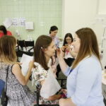 Akcja "Daj włos" na Uniwersytecie Jana Kochanowskiego w Kielcach / Marzena Mąkosa / Radio Kielce