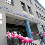 Akcja "Daj włos" na Uniwersytecie Jana Kochanowskiego w Kielcach / Marzena Mąkosa / Radio Kielce