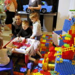 Wernisaż wystawy "Kolorowy Świat Klocków" w Muzeum Zabawek i Zabawy / Marzena Mąkosa / Radio Kielce