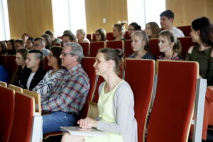 Konferencja popularno-naukowa "Stereotypy wczoraj i dziś" / Marzena Mąkosa / Radio Kielce