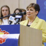 Konwencja wyborcza Bogdana Wenty i Projektu Świętokrzyskie w Filharmonii Świętokrzyskiej. Danuta Papaj - wiceprezes zarządu stowarzyszenia Projekt Świętokrzyskie / Marzena Mąkosa / Radio Kielce