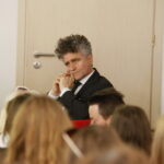 Debata dotycząca patriotyzmu w OMPiO. Na zdjęciu: Krzysztof Słoń - senator RP / Marzena Mąkosa / Radio Kielce