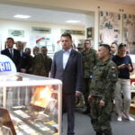 Minister obrony narodowej Mariusz Błaszczak w jednostce CPdMZ / Marzena Mąkosa / Radio Kielce