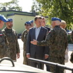 Minister obrony narodowej Mariusz Błaszczak w jednostce CPdMZ / Marzena Mąkosa / Radio Kielce