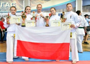 Zawodnicy z Klubu Karate Morawica podczas Pucharu Morza Czarnego w bułgarskim Burgas / Facebook / Klub Karate Morawica