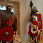 Replika historycznej zbrojowni w kamienicy „Niemczówka” / Marcin Różyc / Radio Kielce