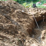 Prace archeologiczne związane z poszukiwaniem ofiar komunistycznego terroru na cmentarzu Piaski w Kielcach / Leszek Bukowski / Kielecka delegatura IPN