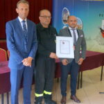 Przekazanie sprzętu zakupionego z funduszu sprawiedliwości ochotniczym strażom pożarnym z terenu gminy Piekoszów / Marcin Różyc / Radio Kielce