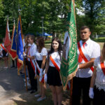 Rodzice „Rudego” patronami szkoły w Baryczy. Uroczystości nadania imienia placówce i poświęcenia sztandaru szkoły / Michał Kita / Radio Kielce