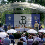 Rodzice „Rudego” patronami szkoły w Baryczy. Uroczystości nadania imienia placówce i poświęcenia sztandaru szkoły / Michał Kita / Radio Kielce