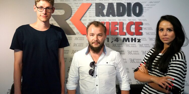 Pokolenie M. Mateusz Kaczmarczyk, Tomasz Garnicki z salonu Divine Lashes i Monika Miller / Kamil Król / Radio Kielce
