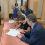 Podpisanie umów na modernizację ogródków działkowych / Kamil Król / Radio Kielce