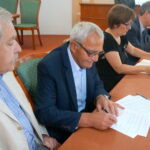 Podpisanie umów na modernizację ogródków działkowych / Kamil Król / Radio Kielce