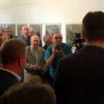 Otwarcie wystawy prezentującej 21 fotorealistycznych grafik Pińczowskiego Zespołu Zamkowego w Muzeum Regionalnym w Pińczowie. / Kamil Włosowicz / Radio Kielce