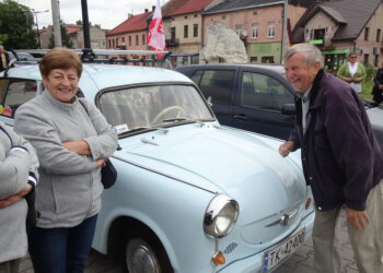 8. Rajd Zabytkowych Samochodów Szlakiem Wazy z Bronocic / Kamil Włosowicz / Radio Kielce