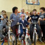 Busko-Zdrój. Otwarcie wypożyczalni rowerów dla osób niepełnosprawnych w Specjalnym Ośrodku Szkolno-Wychowawczym dla Niepełnosprawnych Ruchowo / Kamil Włosowicz / Radio Kielce