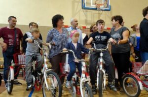 Busko-Zdrój. Otwarcie wypożyczalni rowerów dla osób niepełnosprawnych w Specjalnym Ośrodku Szkolno-Wychowawczym dla Niepełnosprawnych Ruchowo / Kamil Włosowicz / Radio Kielce