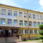 Modernizacja starych boisk z lat 60-tych przy Zespole Szkół Ponadgimnazjalnych nr 2 w Jędrzejowie / Ewa Pociejowska-Gawęda / Radio Kielce