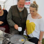 Śniadanie w ogrodzie. Przygotowuje Grzegorz Russak / Kamil Król / Radio Kielce