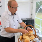 Śniadanie w ogrodzie, które przygotował Grzegorz Russak / Kamil Król / Radio Kielce