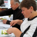 Śniadanie w ogrodzie, które przygotował Grzegorz Russak / Kamil Król / Radio Kielce