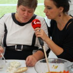 Śniadanie w ogrodzie, które przygotował Grzegorz Russak / Radio Kielce