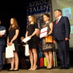 Gala Uczeń Roku w Ostrowcu Świętokrzyskim / Emilia Sitarska / Radio Kielce